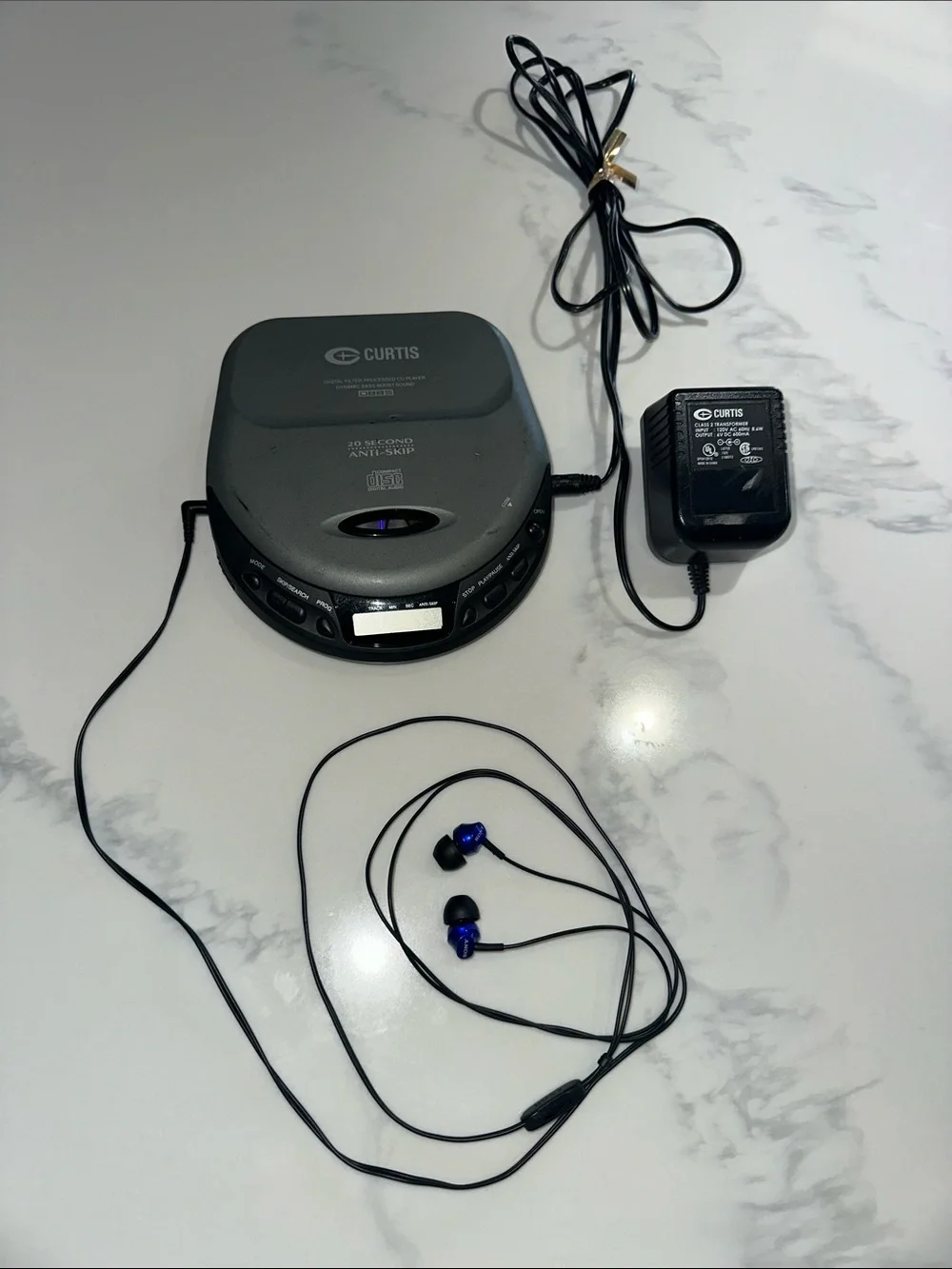 CURTIS ~Y2K BASS BOOST COMPACT DISC PLAYER DIGITAL AUDIO SONY EAR PLUGS INCLUDED